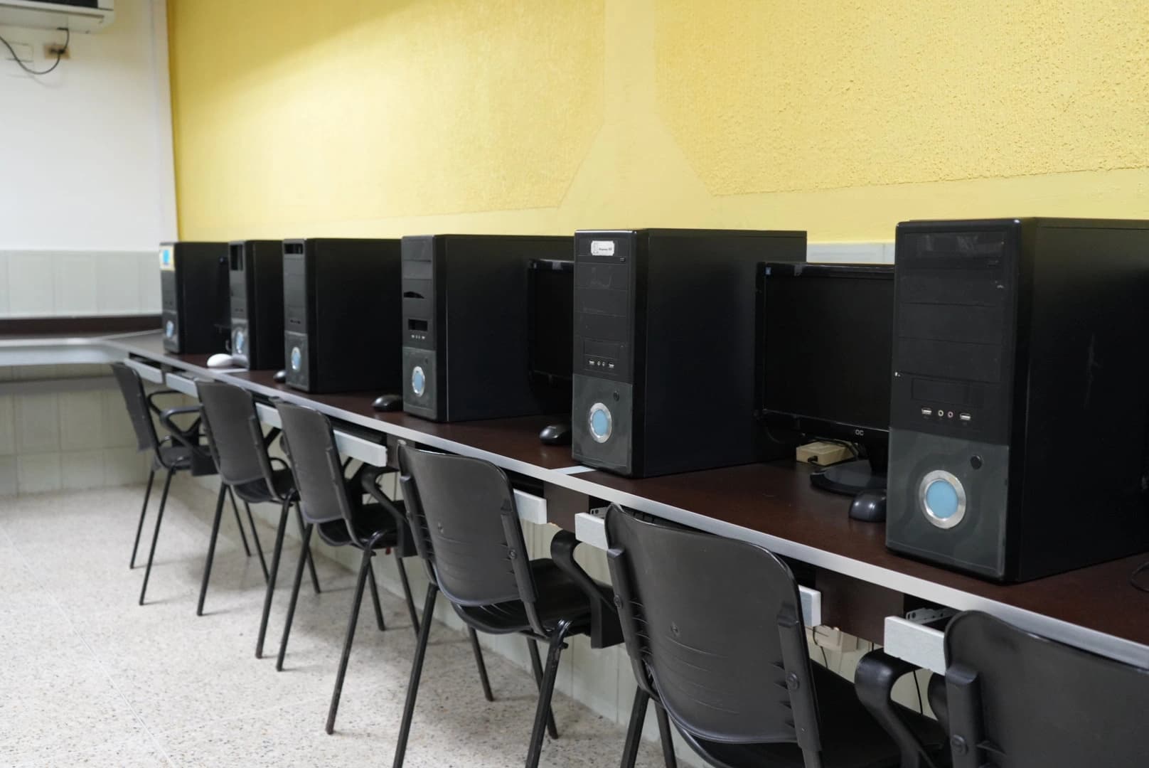 Laboratorio Tecnológico (TIC)